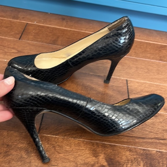 Mac Studio | snake print heels - Picture 3 of 4